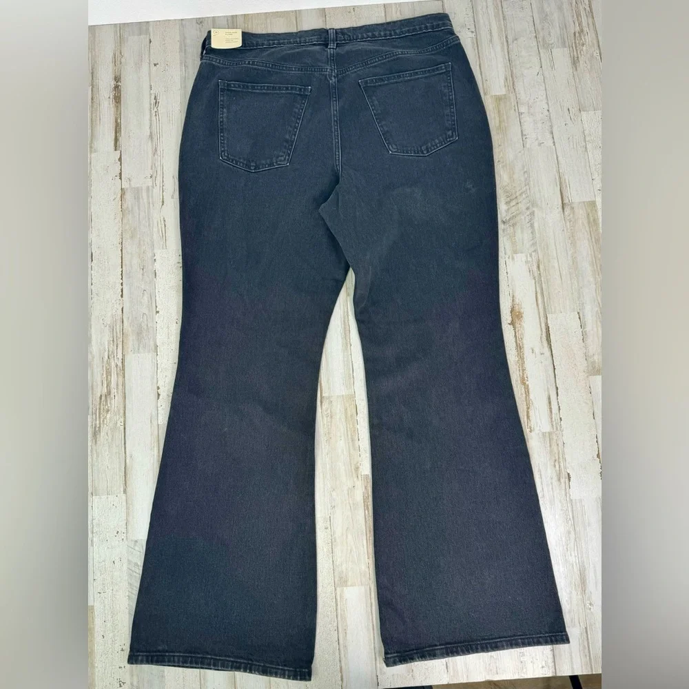 Universal Thread Women's High-Rise Flare Jeans Black Denim Size 16R Short NWT - Picture 10 of 12